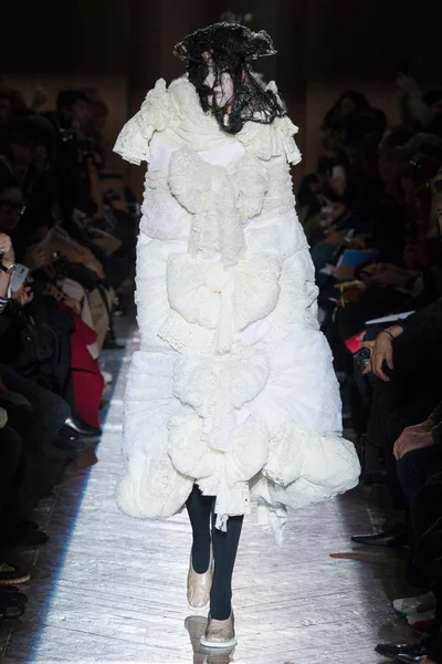 Look 9